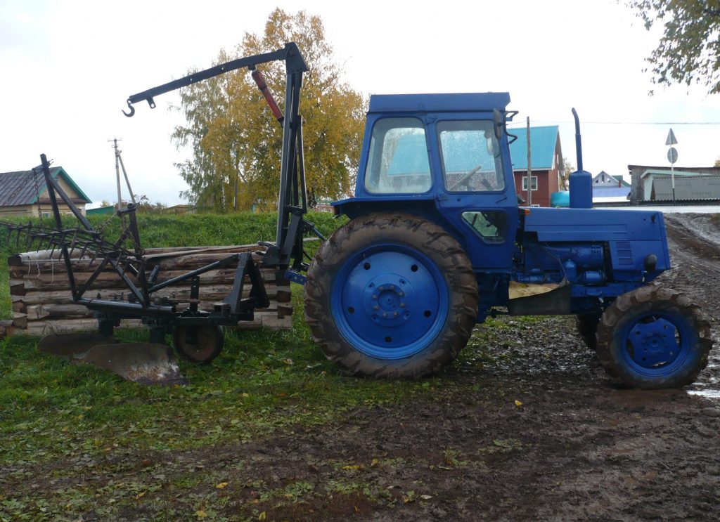 Права на трактор в Карабаше